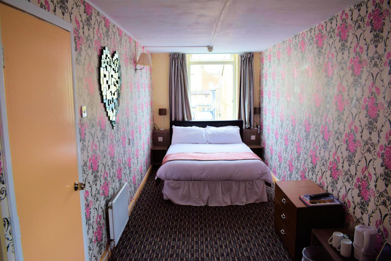 The Clarendon Hotel Блекпул Екстериор снимка