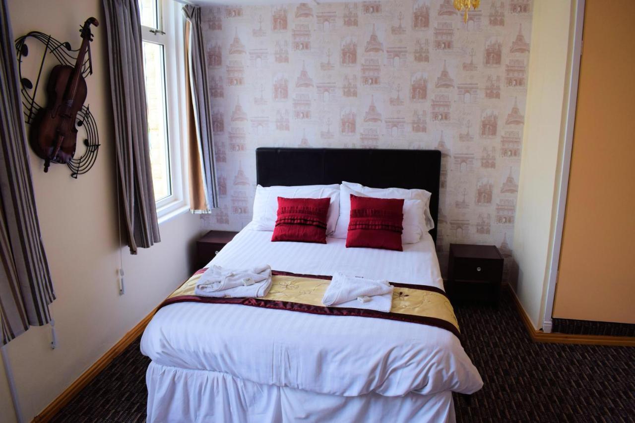 The Clarendon Hotel Блекпул Екстериор снимка