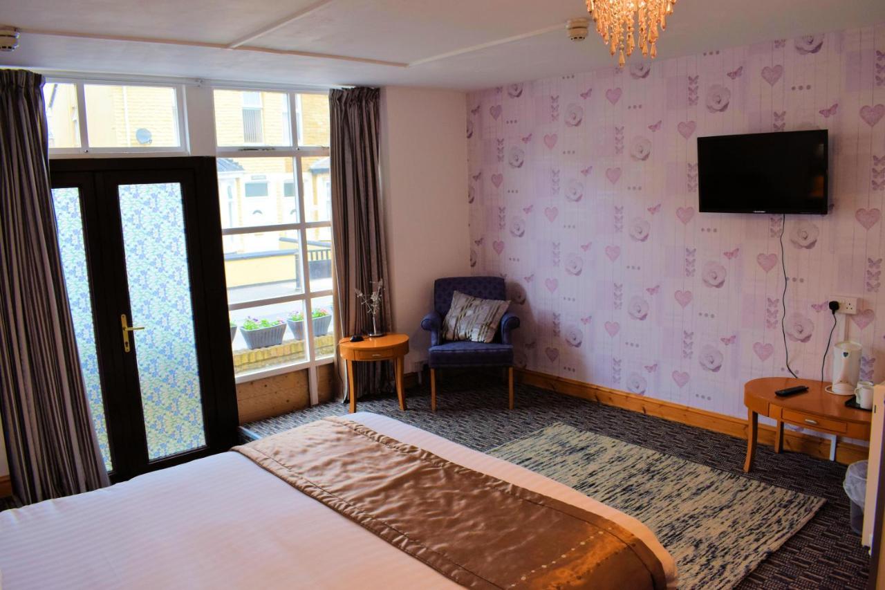 The Clarendon Hotel Блекпул Екстериор снимка