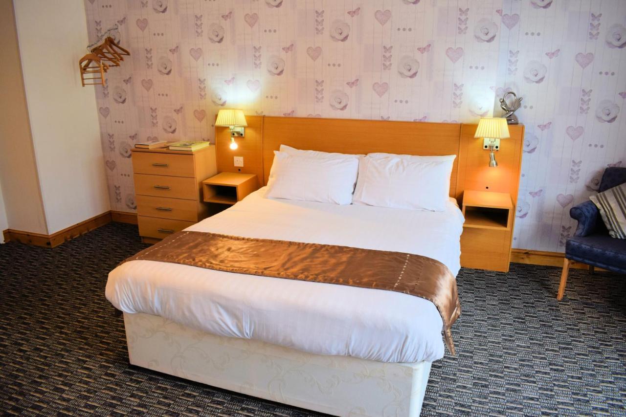 The Clarendon Hotel Блекпул Екстериор снимка